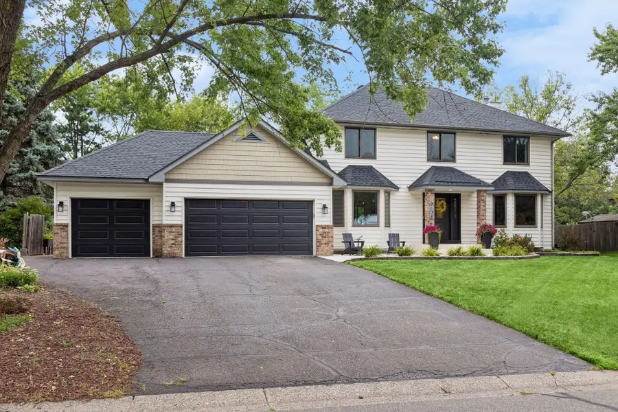 9136 Pinehurst Road, Woodbury, MN 55125 - #2