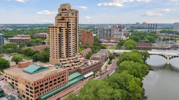 110 Bank Street Se #L2801, Minneapolis, MN 55414