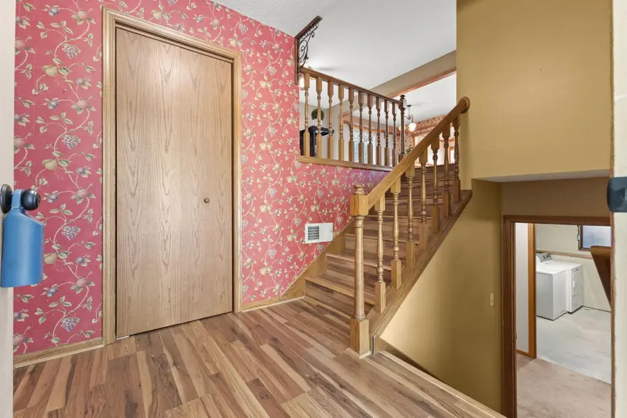 469 Campbell Lane Nw, Hutchinson, MN 55350 - #3