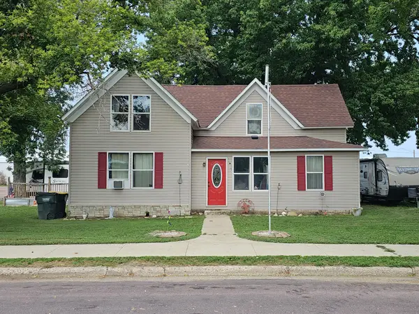 107 2nd Avenue E, Lamberton, MN 56152