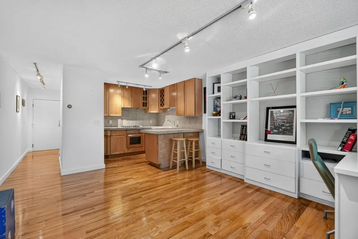 1912 Dupont Avenue S #105, Minneapolis, MN 55403 - #1