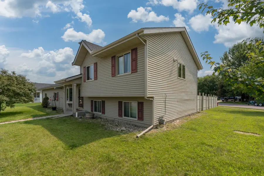 1114 Engesser Lane, Saint Peter, MN 56082 - #2