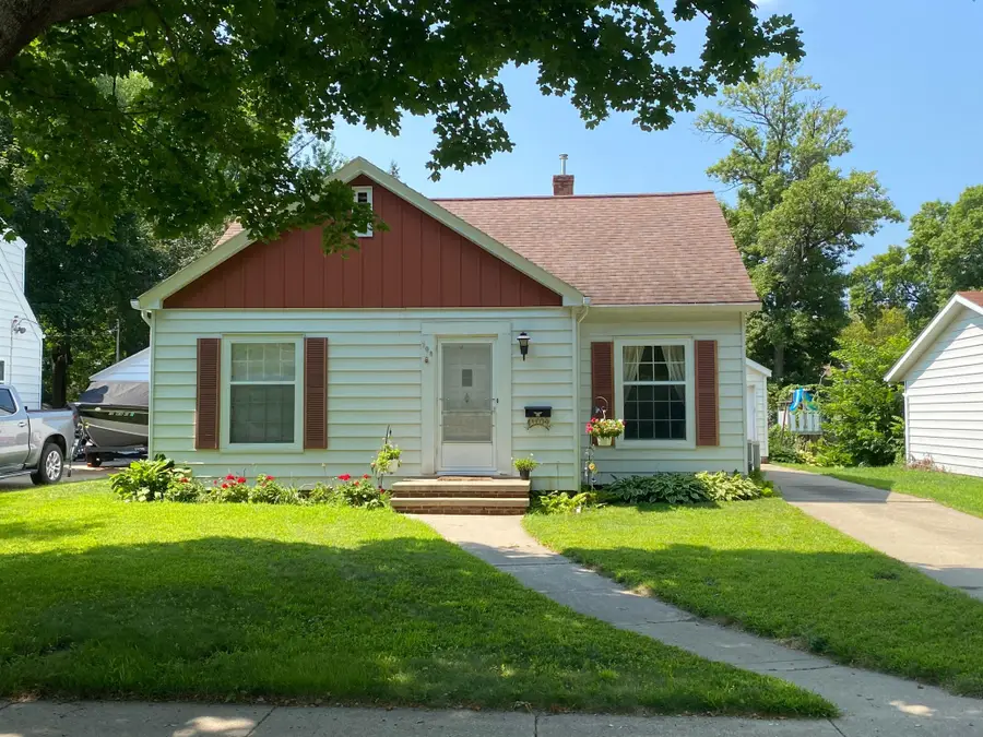 708 8th Street Sw, Willmar, MN 56201 - #2