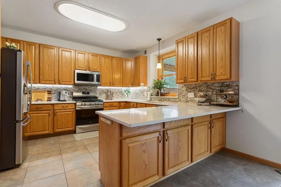 2437 Matterhorn Drive E, Maplewood, MN 55119 - #3