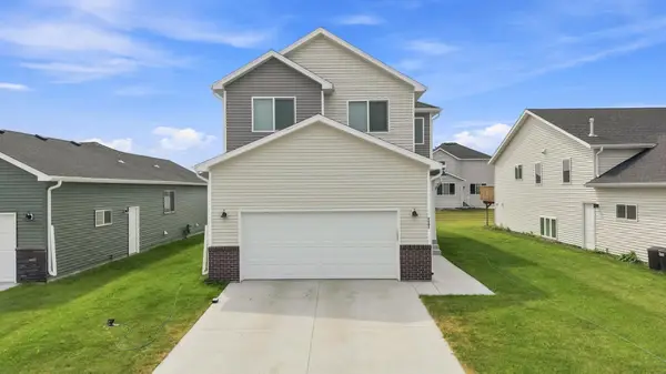 2587 Fulton Loop S, Fargo, ND 58104
