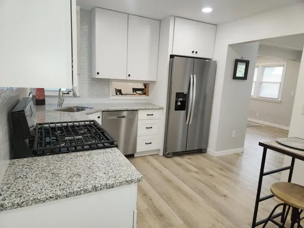 500 Bennett Drive Ne, Fridley, MN 55432