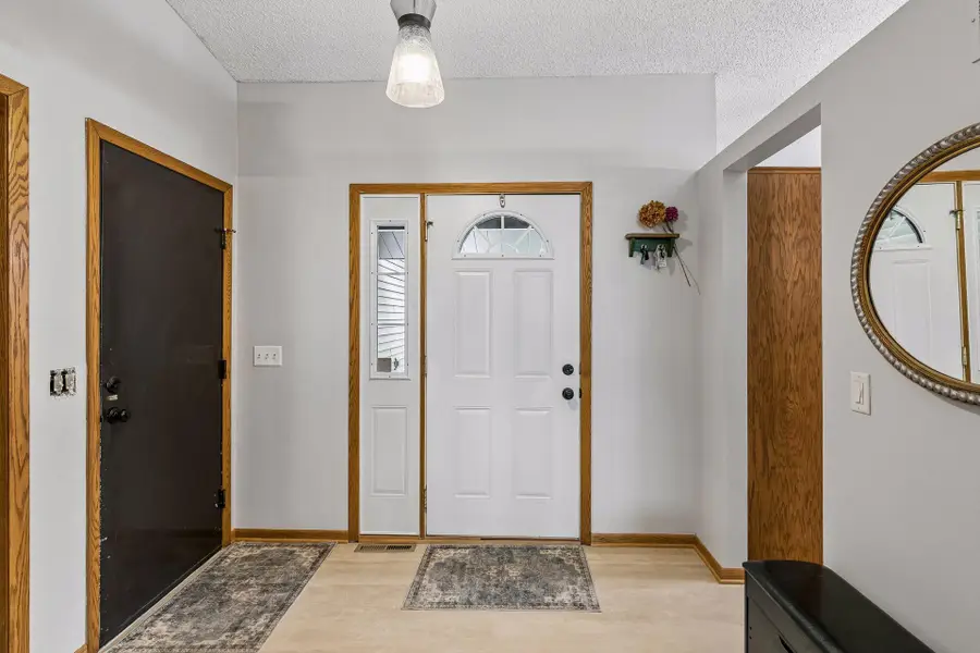 12540 Everest Court W, Apple Valley, MN 55124 - #3