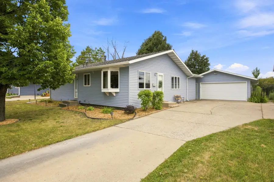 519 Appletree Lane, Moorhead, MN 56560 - #2