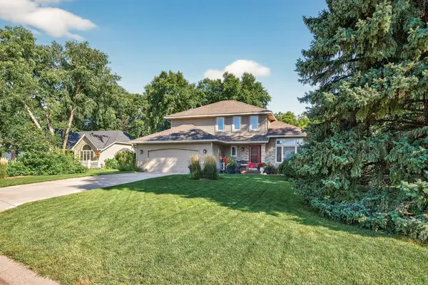 2277 Moreland Court E, Maplewood, MN 55119