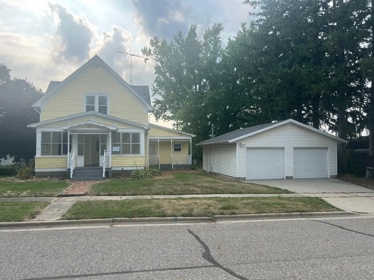 212 2nd Avenue, Wanamingo, MN 55983 - #1