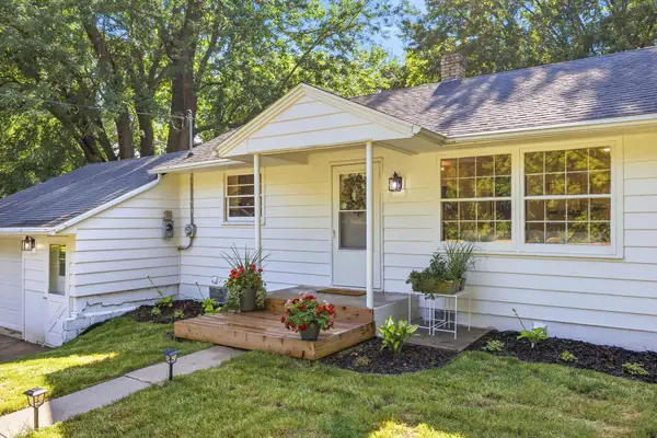 985 Sunnyfield Road N, Minnetrista, MN 55364