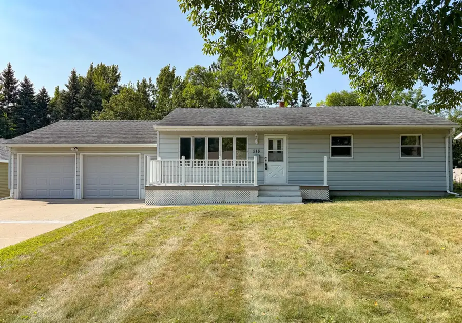518 E Saint Charles Avenue, Fergus Falls, MN 56537 - #2