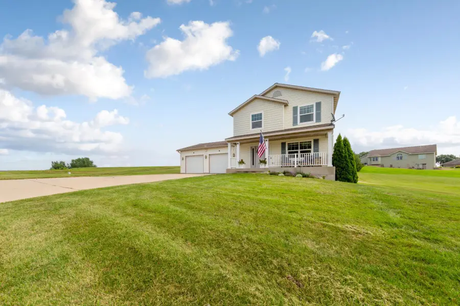 2502 6th Street Ne, Waseca, MN 56093 - #2