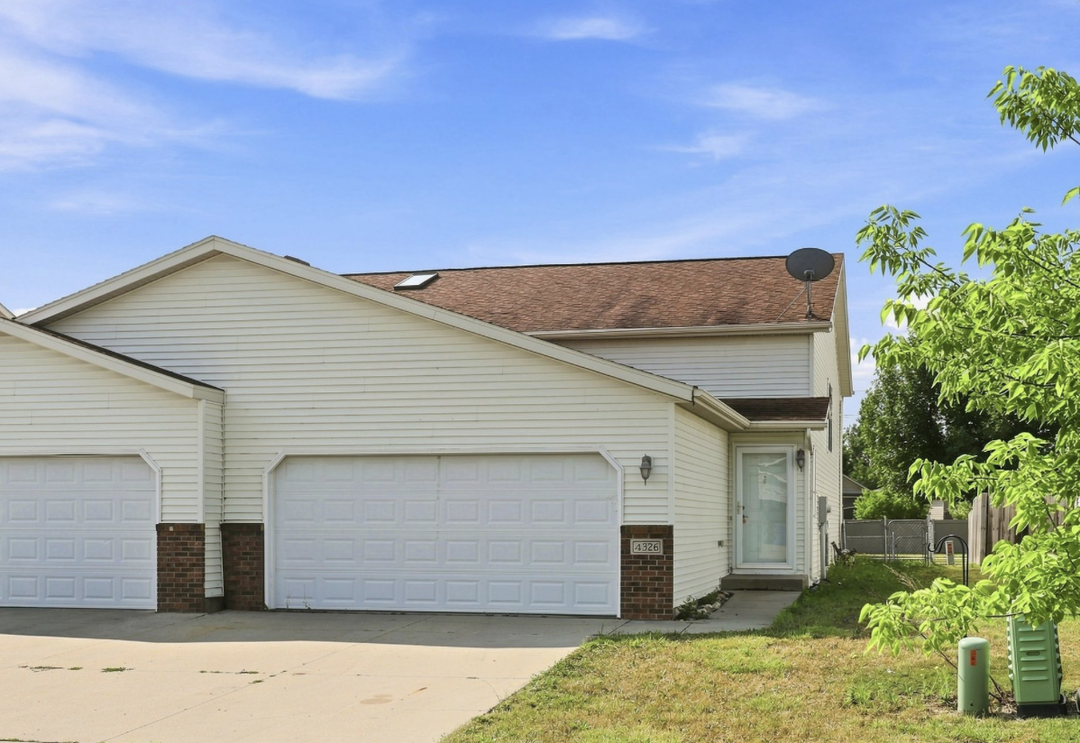 4326 39 1/2 Avenue S, Fargo, ND 58104 - #1