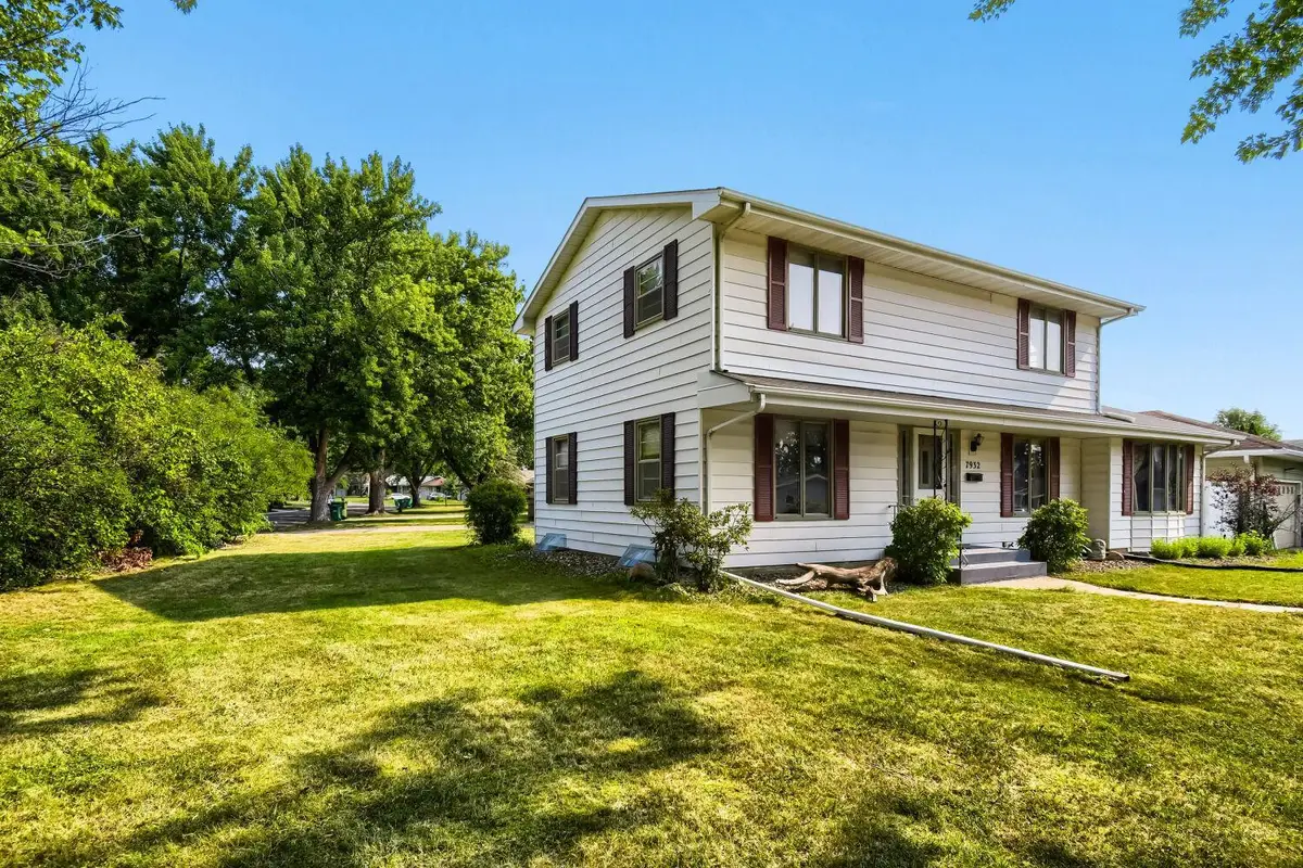 7932 38 1/2 Avenue N, New Hope, MN 55427 - #1