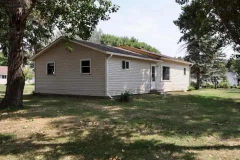 205 9th Avenue E, Lisbon, ND 58054