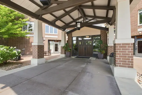 3251 Louisiana Avenue S #111, Saint Louis Park, MN 55426
