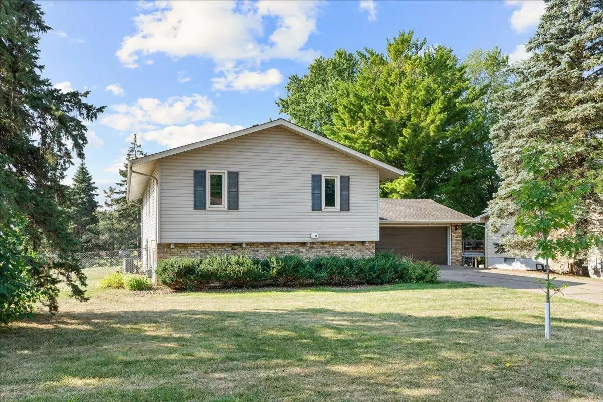 7901 37th Avenue N, New Hope, MN 55427 - #1