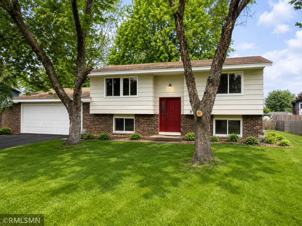 8444 Brunswick Court N, Brooklyn Park, MN 55443