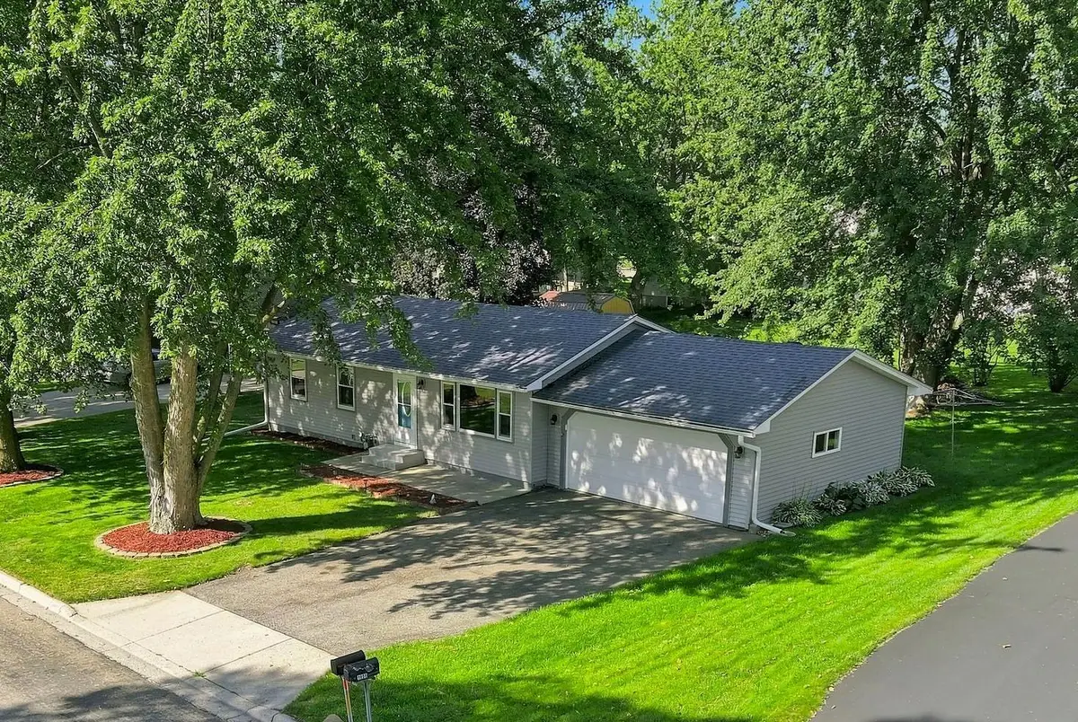 1836 Hemlock Avenue, Owatonna, MN 55060 - #1