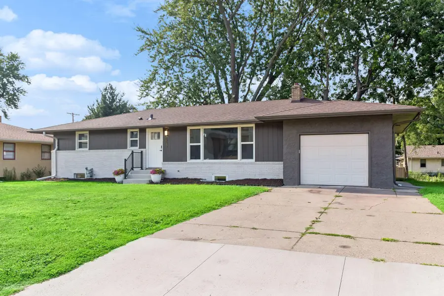 1432 County Road B West W, Roseville, MN 55113 - #2