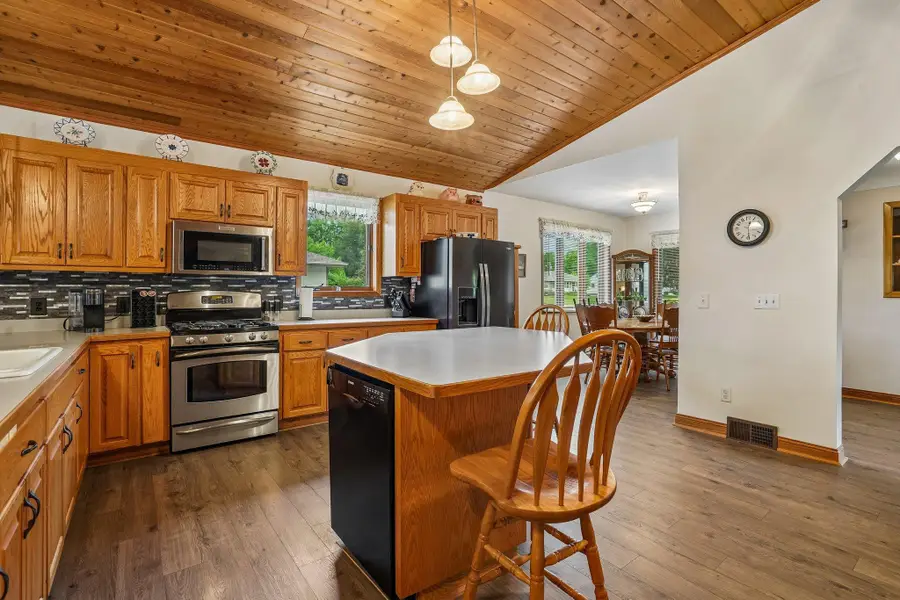 2908 Roosevelt Street Ne, Saint Anthony, MN 55418 - #2