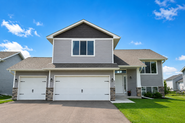 3376 237th Avenue Nw, Saint Francis, MN 55070