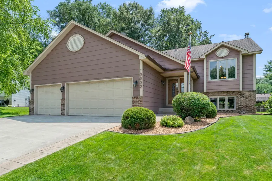 13632 Bryant Place S, Burnsville, MN 55337 - #3