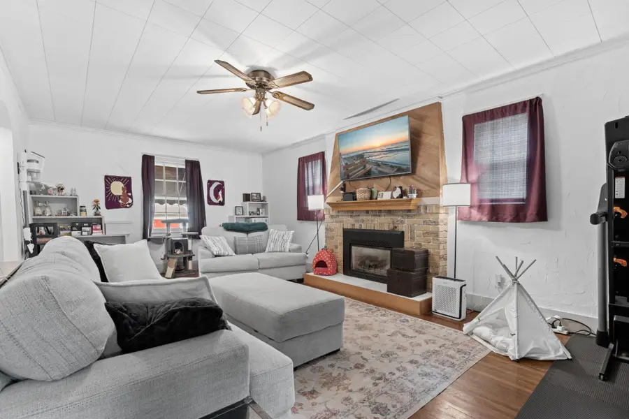 303 1st Street Sw, Austin, MN 55912 - #3