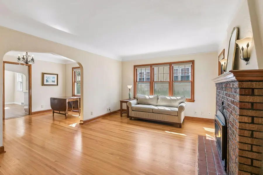 1020 Hoyt Avenue W, Saint Paul, MN 55117 - #3