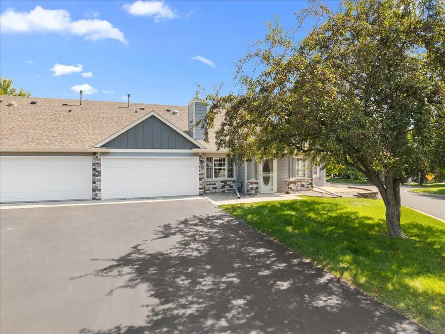9961 Tamarack Cove, Woodbury, MN 55125 - #2