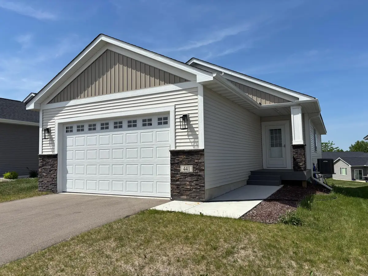 441 Grant Avenue Se, Hutchinson, MN 55350 - #1