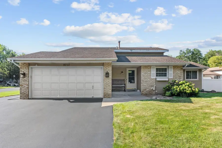 4717 Covington Circle, Eagan, MN 55122 - #2