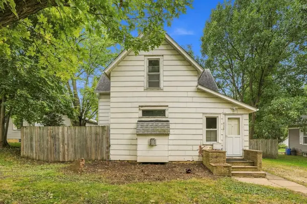 536 E Maple Street, River Falls, WI 54022