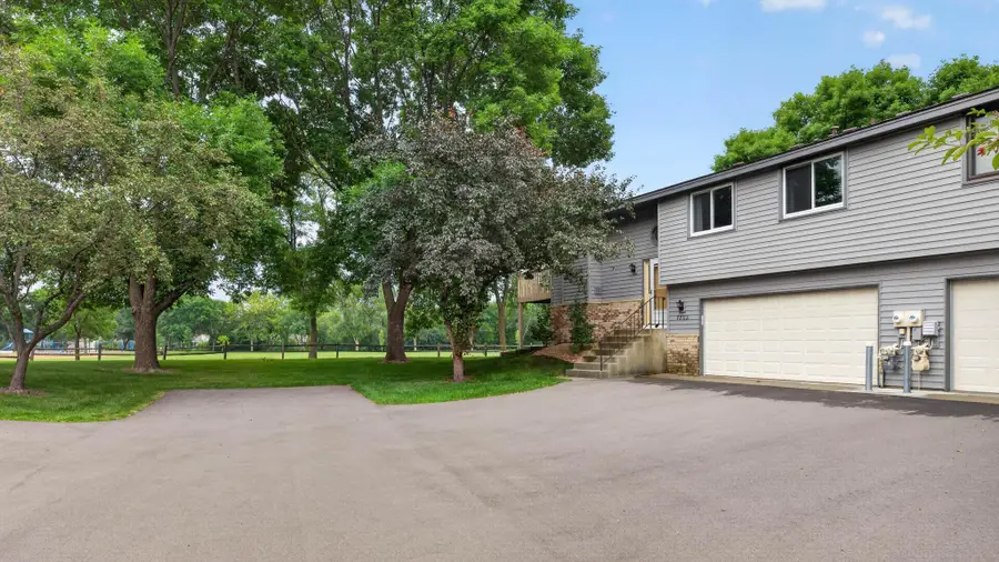 7205 Pontiac Circle, Chanhassen, MN 55317 - #2