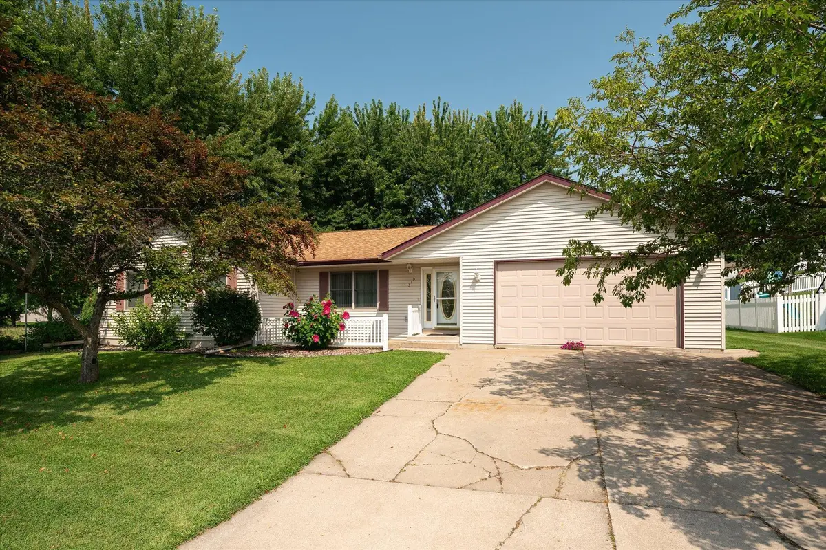 310 Haralson Lane, La Crescent, MN 55947 - #1