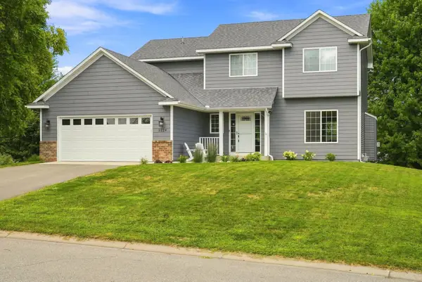 2224 Manuela Drive, Chaska, MN 55318