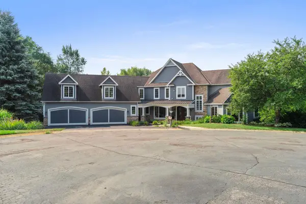 9127 Alger Court, Inver Grove Heights, MN 55077