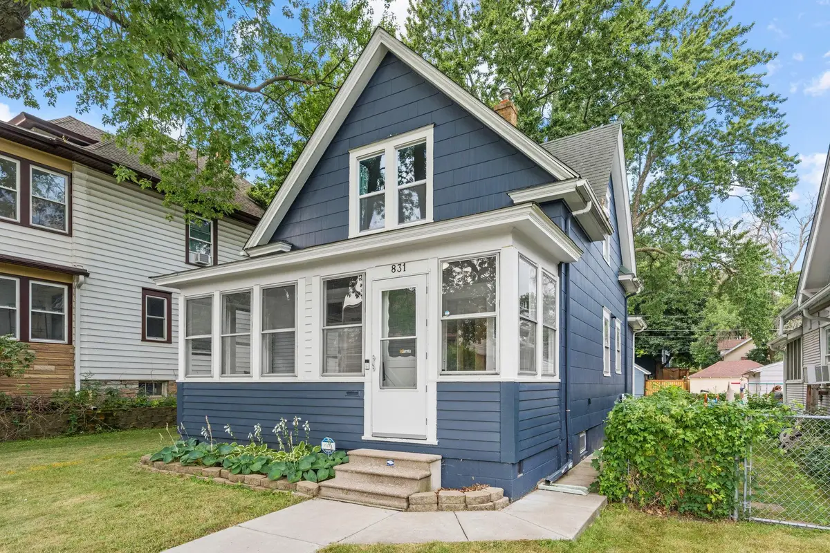 831 Smith Avenue S, Saint Paul, MN 55107 - #1