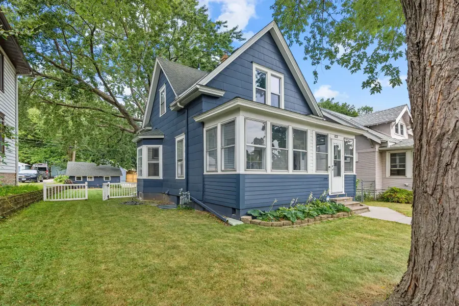 831 Smith Avenue S, Saint Paul, MN 55107 - #2