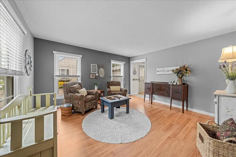 198 Ferndale Street N, Maplewood, MN 55119 - #3