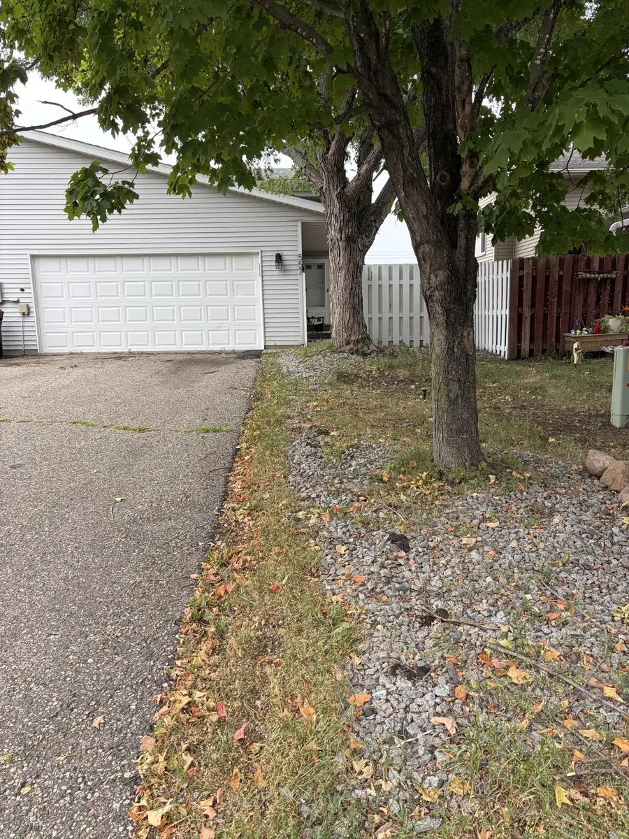 557 Kendall Drive, Hastings, MN 55033 - #2