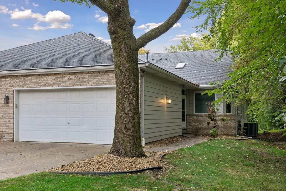 695 Emerald Ridge, Roseville, MN 55113 - #1