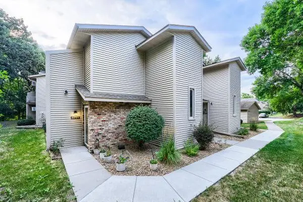 8777 Jasmine Lane, Eden Prairie, MN 55344 - #1