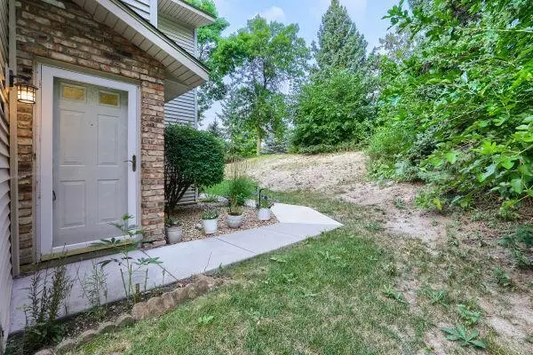 8777 Jasmine Lane, Eden Prairie, MN 55344 - #2
