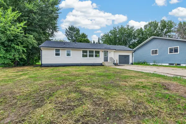 1211 Sunnyside Drive, Farmington, MN 55024