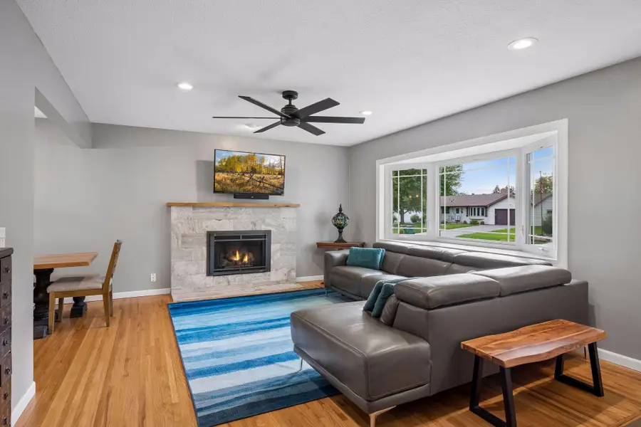 7611 Kiowa Avenue, Chanhassen, MN 55317 - #2