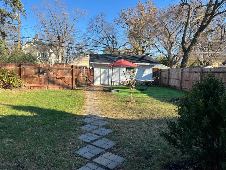 4050 Regent Avenue N, Robbinsdale, MN 55422 - #3