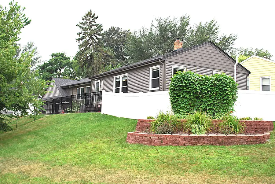 1165 Edgewater Boulevard, Saint Paul, MN 55119 - #3