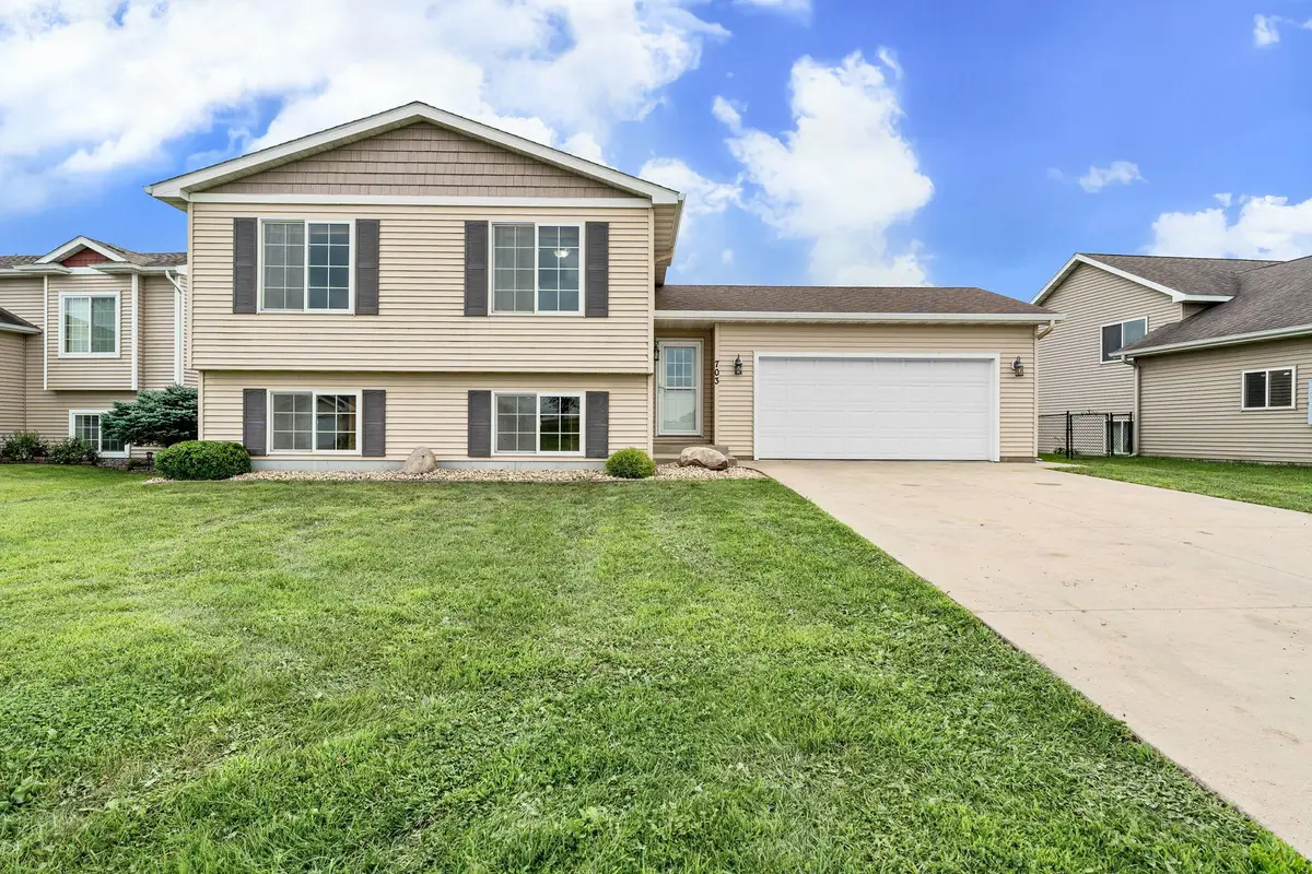 703 25th Avenue Nw, Austin, MN 55912 - #1
